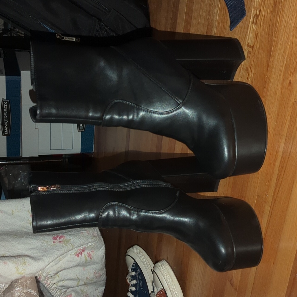 Size 8 Adore You Black Platform Ankle Boots